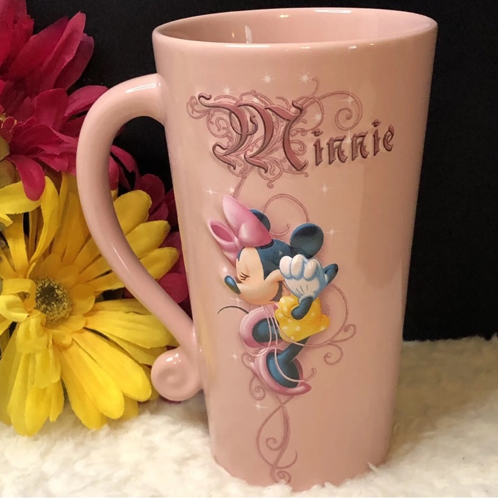 Disney Store RARE Raised 3D Beautiful Minnie Mouse Tall Pink Latte Style Mug